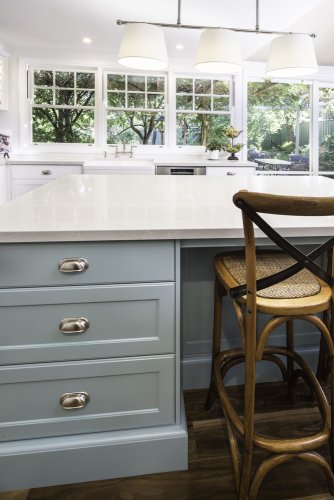 Island in Aqua paint